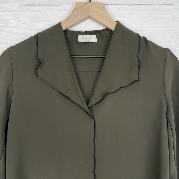 Aritzia Babaton Rena Top Popover Blouse Size XS Olive Green Long Sleeves Preppy - Picture 2 of 15